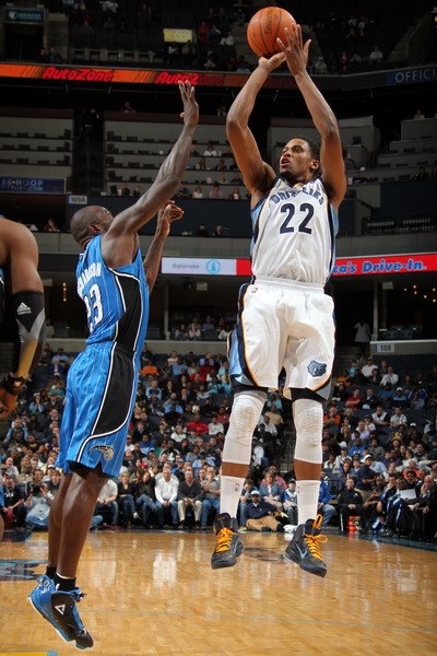 拉文的持球 拉文的持球