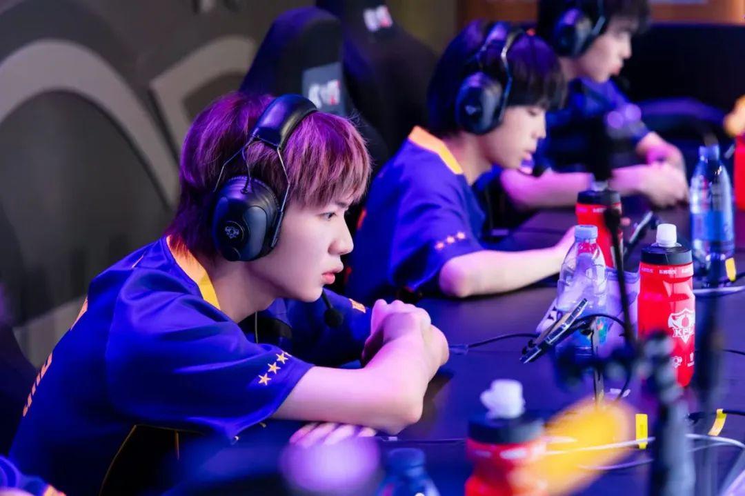 隐约可见 隐约可见